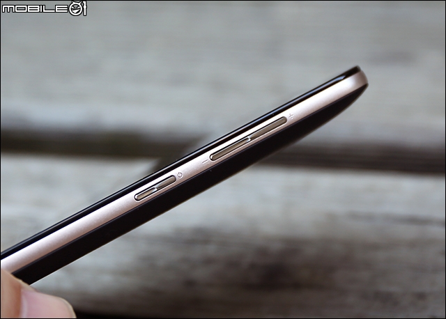 5000mAh超大電量 -- 華碩 ASUS ZenFone Max 開箱 + 反向回充測試