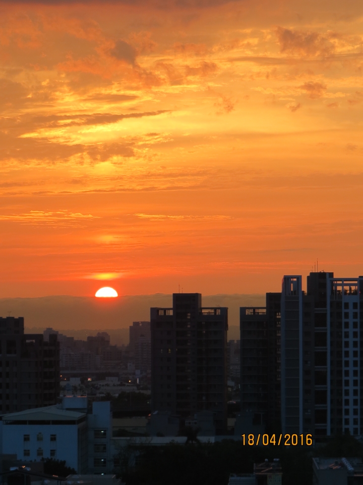 沒有什麼風,只是屬於我們兩大一小的窩