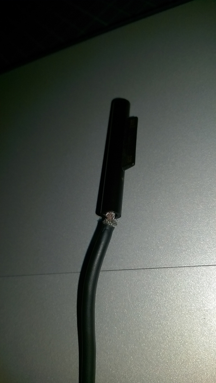 surface pro 4 充電頭脫落