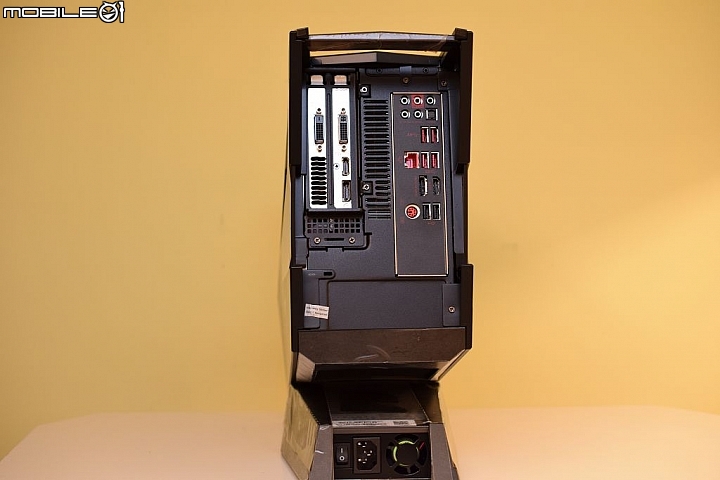 [開箱] 盾與刀的結合 msi Aegis 電競遊戲機