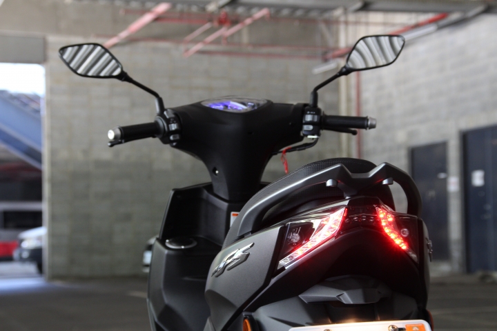 「外星人駕到」YAMAHA JOG FS 簡易開箱