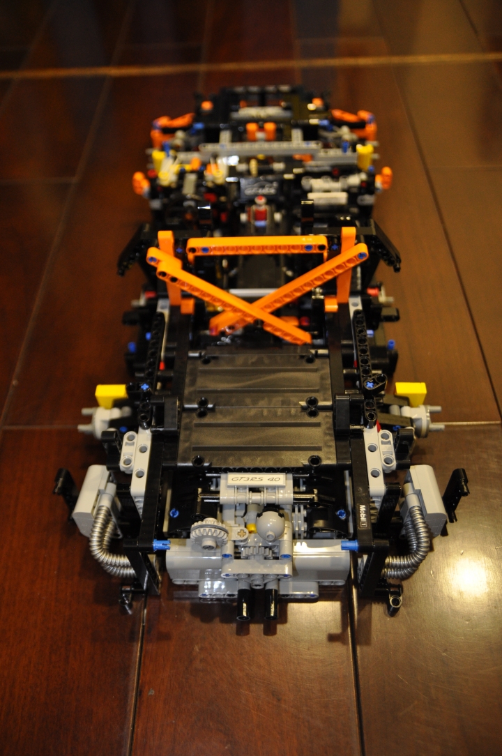 [ LEGO Technic ] Porsche 911 GT3 RS 開箱(續)