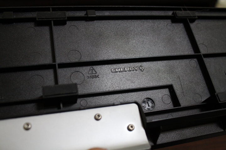 [開箱] 德國櫻桃 Cherry MX Board 6.0 機械式鍵盤 青軸