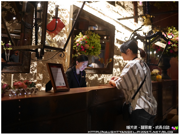 霍格華茲現身《君品酒店》，親子住房開趴〈戰甲武士尋寶季〉大享駕駛機器戰警趣