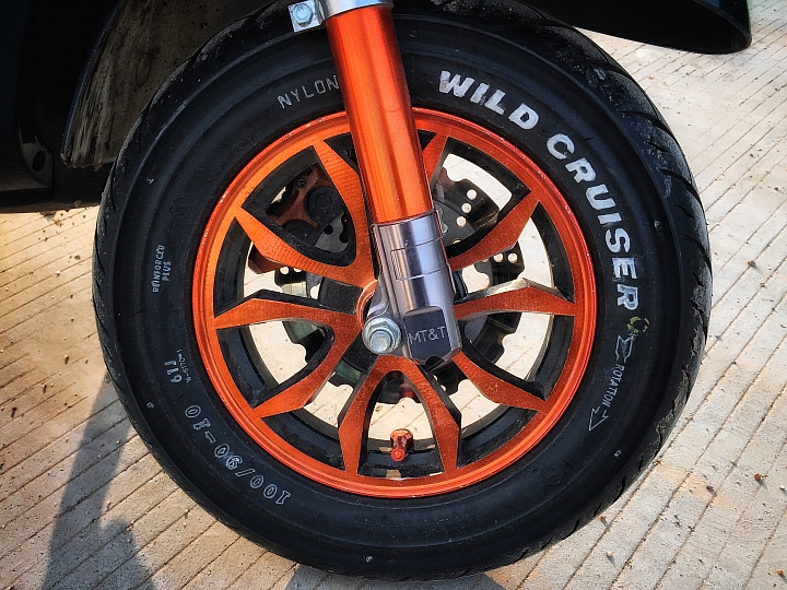 分享一下在中國深圳玩電動車 (首篇更新視頻）