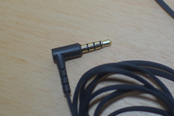 通勤就是演唱會 SONY MDR-XB70AP 讓小丸體驗不一樣的 通勤生活