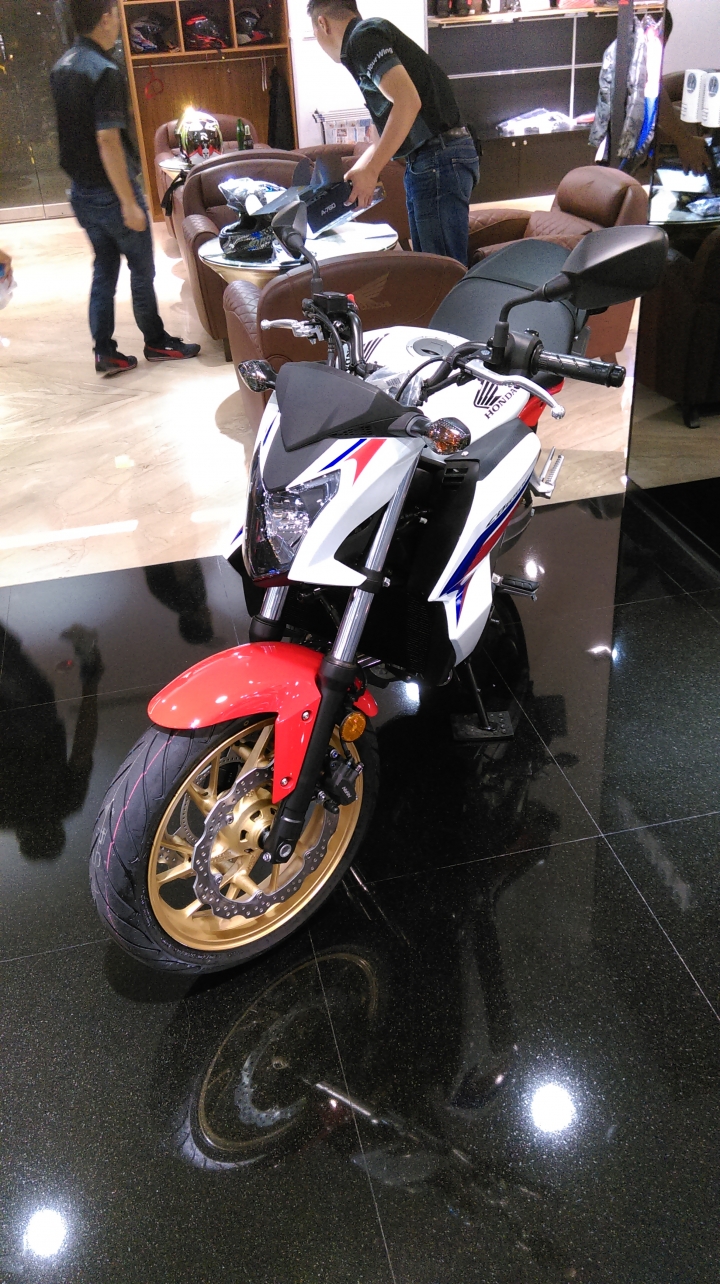 (開箱)2016 6月出廠 HONDA CB650F 交車開箱-出遊更新