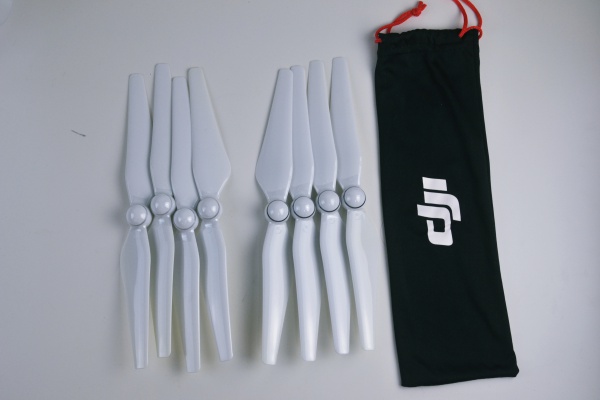 [開箱文] DJI 大疆 PHANTOM 4 最智慧的空拍機，未來無限可能。