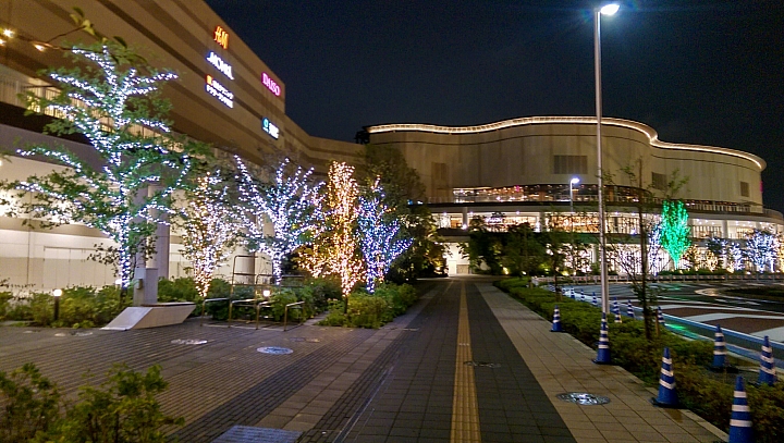 在日本夜晚拍照連日本路人都驚訝的手機照片~~