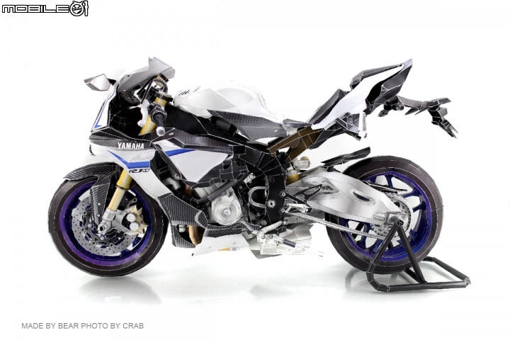 YAMAHA R1M 紙模型 54枚 914組件 紙模型完工..