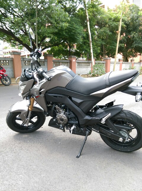 街頭小霸王 Kawadaki Z125 pro 微開箱