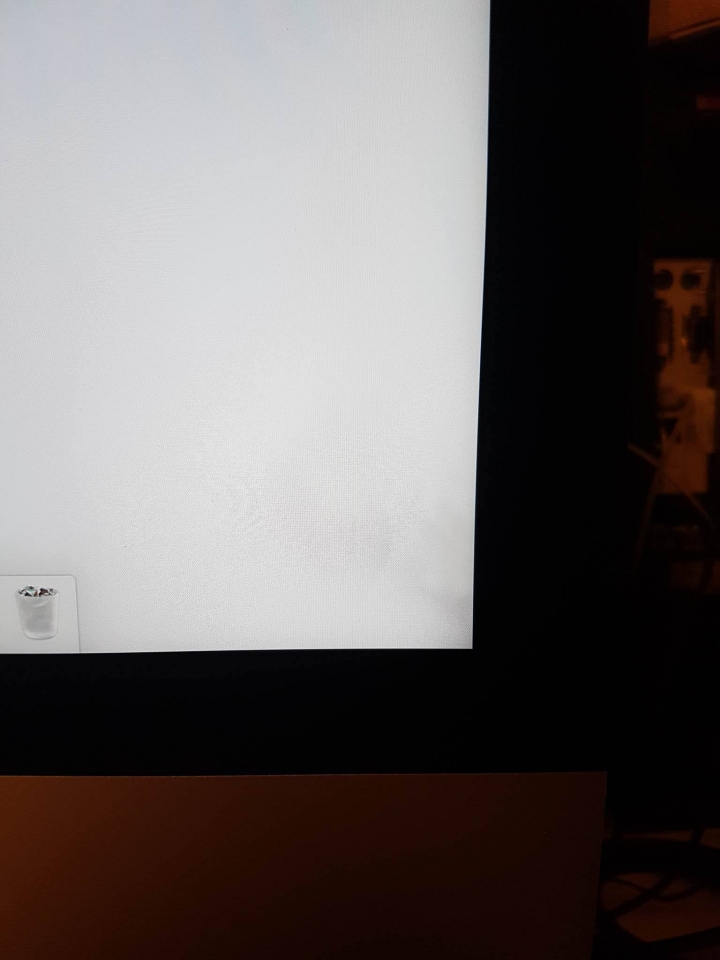 imac 5k 螢幕陰影