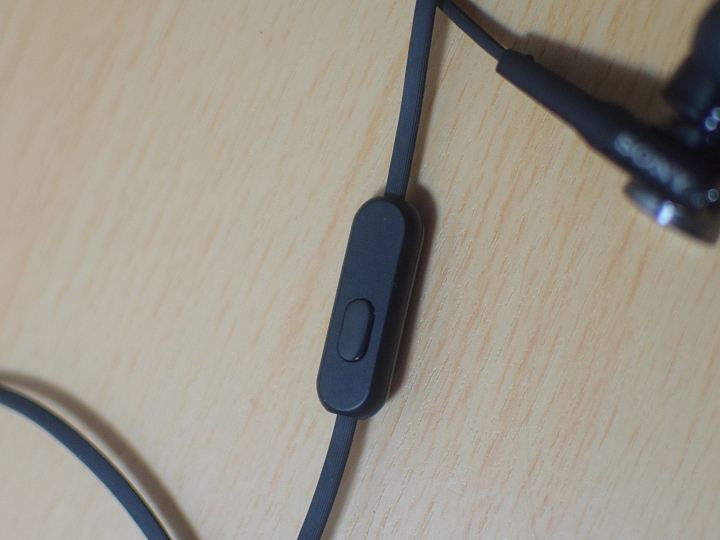 通勤就是演唱會 SONY MDR-XB70AP 讓小丸體驗不一樣的 通勤生活