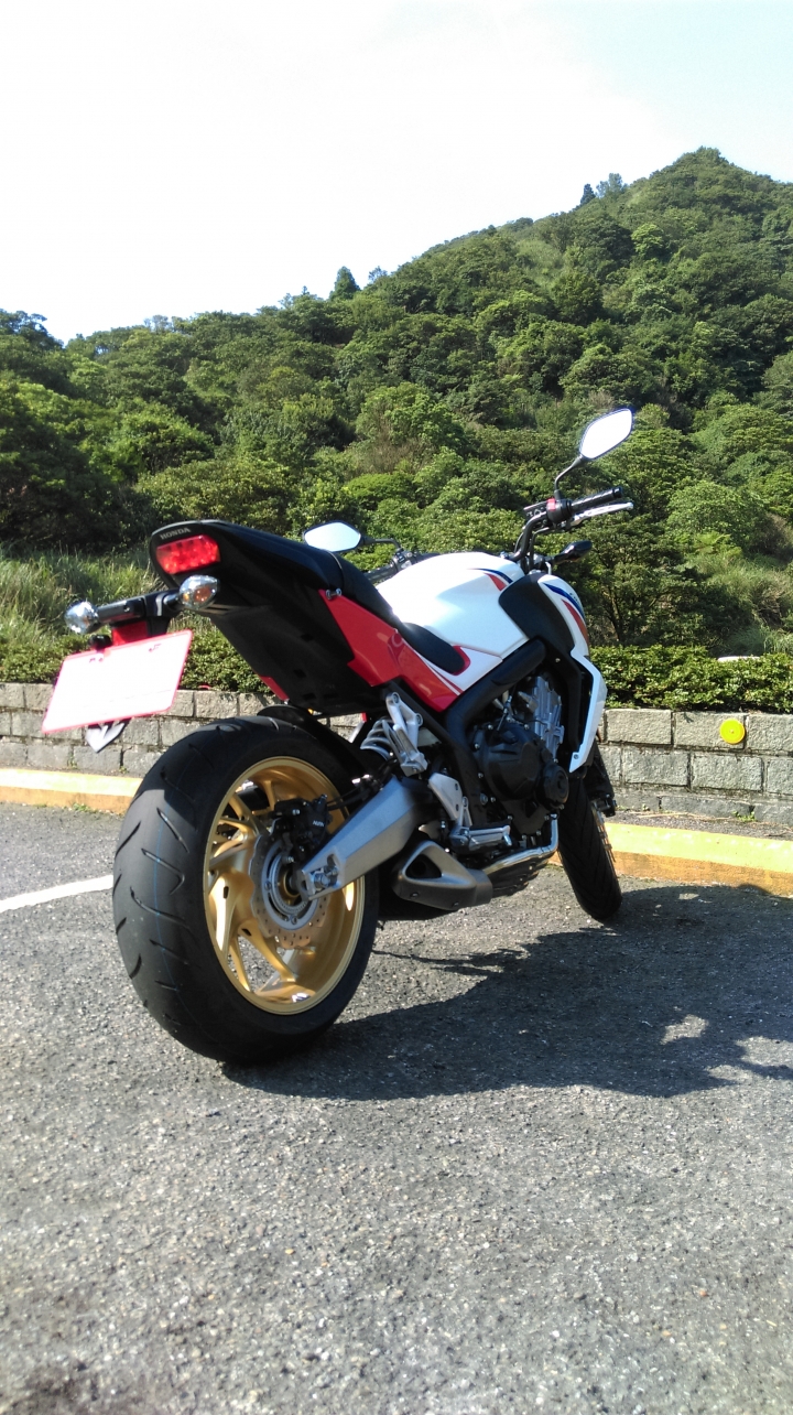 (開箱)2016 6月出廠 HONDA CB650F 交車開箱-出遊更新