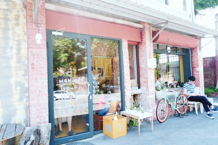 【台南北區│早午餐】am's foods and goods│法式越南咖啡小館是間老屋，鹹派、法國麵包和多種南洋風味料理│限量手作甜點好吸引人、價位平易近人