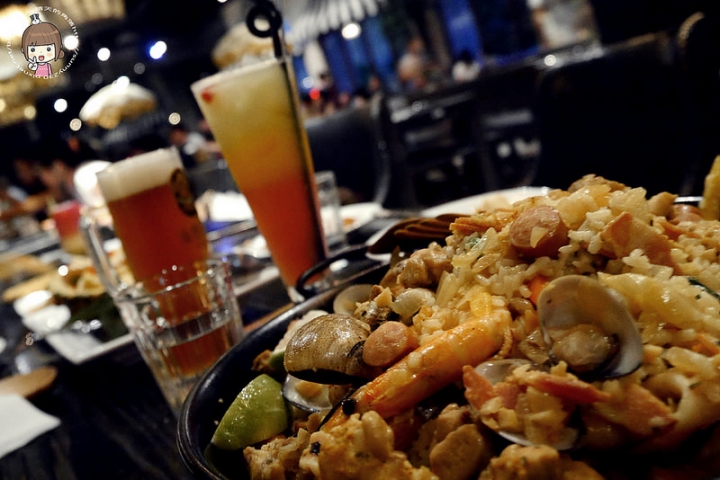 台中x美食｜好友聚餐「夏夜狂歡』in金色三麥市政店(草裙舞比賽、桌邊魔術秀/附影片)