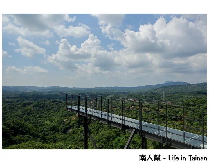 【台南東山區-美食】東山無敵山景│全透明玻璃天空步道~~174翼騎士咖啡驛站