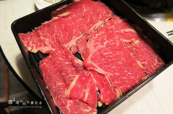 台北~可利亞石頭火鍋吃到飽