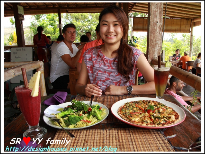 [峇里島必吃][餐廳推薦]美食-巴里島烏布區 Bali-Ubud_Sari Organik 景觀無敵的稻田有機餐廳