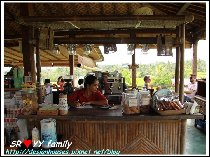 [峇里島必吃][餐廳推薦]美食-巴里島烏布區 Bali-Ubud_Sari Organik 景觀無敵的稻田有機餐廳