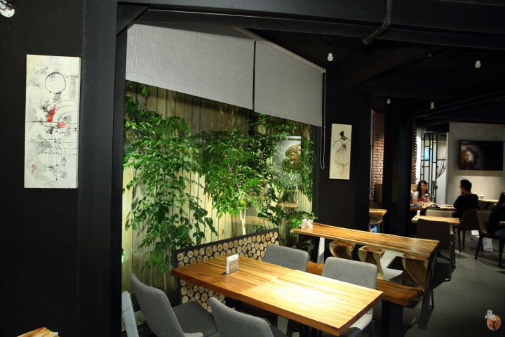[新北]板橋消夜哪裡去,來去庭園串燒吃燒烤吧,還有繽紛彩虹調酒可以喝  by蛋拔