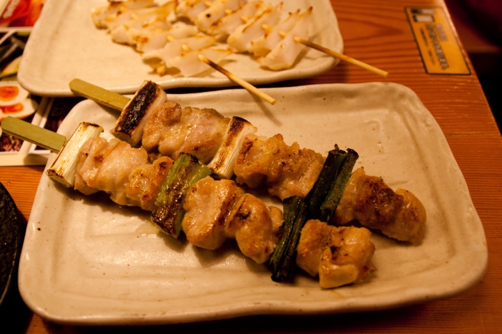 【美食。食記】東京 池袋 全面禁煙的鳥貴族 求救！長輩受不了煙味 價格偏高，種類略少 串燒 居酒屋東京都豊島区