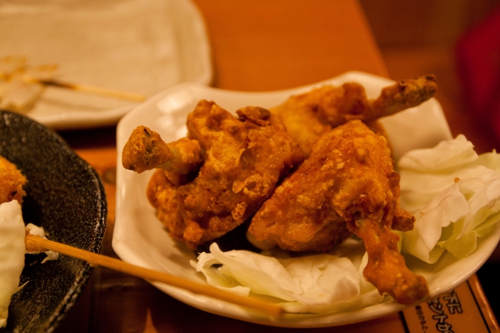 【美食。食記】東京 池袋 全面禁煙的鳥貴族 求救！長輩受不了煙味 價格偏高，種類略少 串燒 居酒屋東京都豊島区