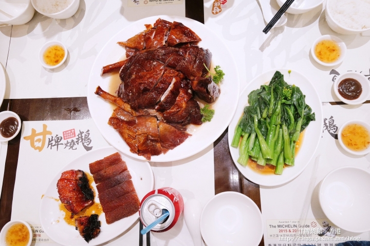 【香港│灣仔美食】甘牌燒鵝Kam's roast goose✈道地港味燒臘推薦美食、鏞記酒家第三代經營且較平價親民│獲2016&2015年米其林一星級食府推薦