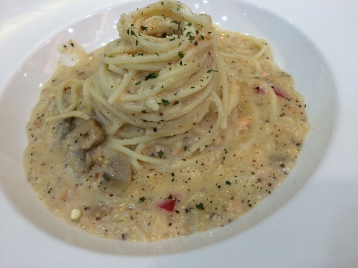 【美食。食記】台中 台中車站 醬粉淡味，圖片鮮豔 Yes58 Pasta 義大利麵
