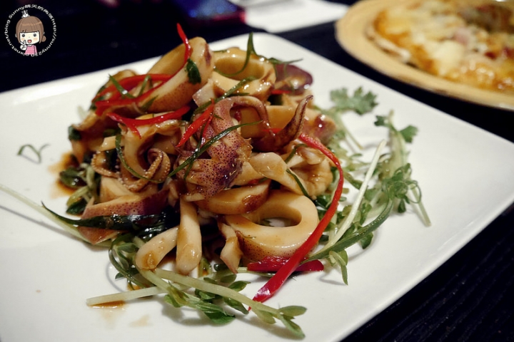 台中x美食｜好友聚餐「夏夜狂歡』in金色三麥市政店(草裙舞比賽、桌邊魔術秀/附影片)