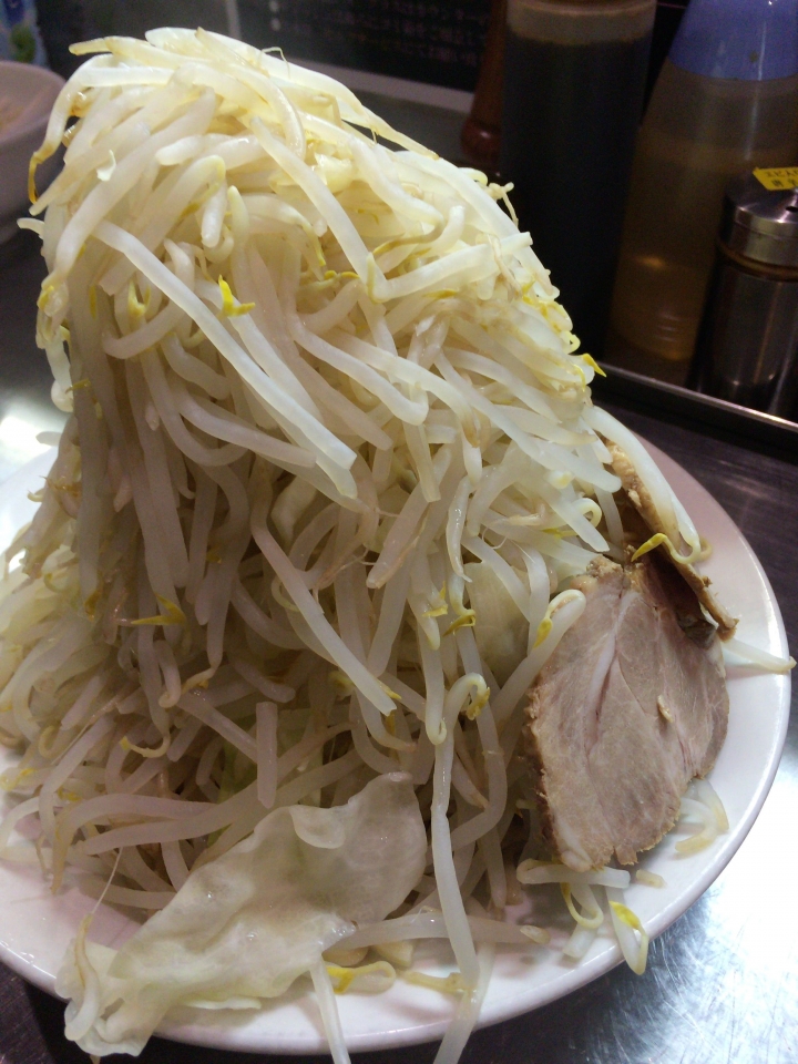 【美食。食記】東京 大久保 本格麵體，日式人氣 沒有湯的二郎系 大  在大久保的最後一碗 乾麵 拉麵 沾麵