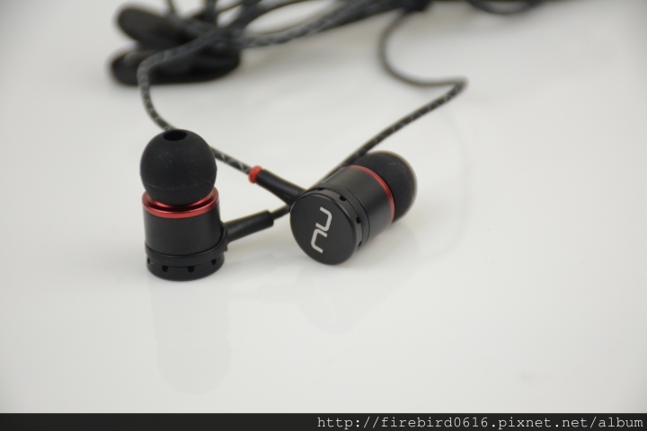 耳機開箱]聽見你的聲音--Optoma Nuforce NE-750M單鍵線控耳機