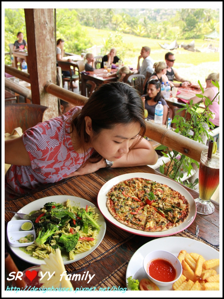 [峇里島必吃][餐廳推薦]美食-巴里島烏布區 Bali-Ubud_Sari Organik 景觀無敵的稻田有機餐廳