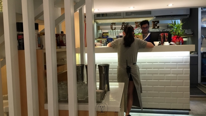 ㊤ 捷運大安站✰MeetUp Cafe✰PRIME級14盎斯霜降沙朗牛排，特大塊超滿足