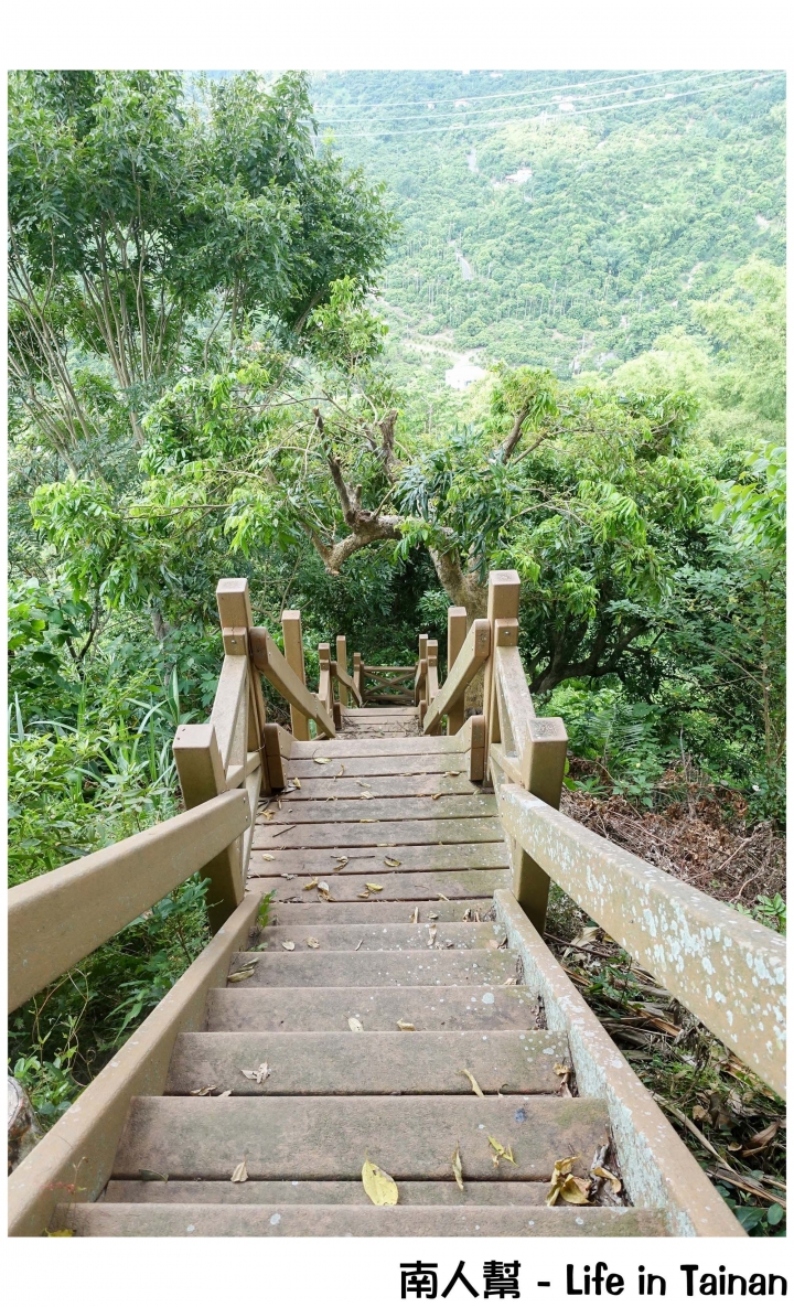 【台南東山區-景點】幸福小農場│無邊際戲水池~~仙湖休閒農場(住宿.美食.山景.咖啡)