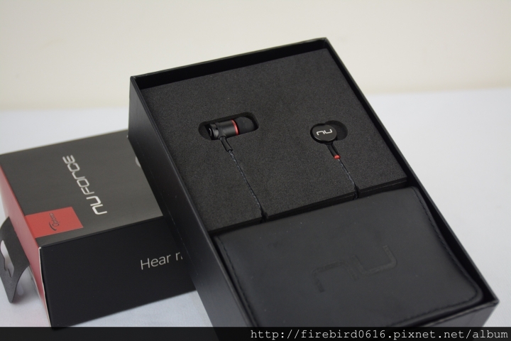 【未開封】optoma nu FORCE NE750M Optoma Nuforce HEM-DYNAMIC High Resolution In-ear Headphones