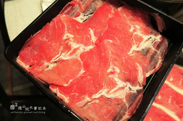 台北~可利亞石頭火鍋吃到飽