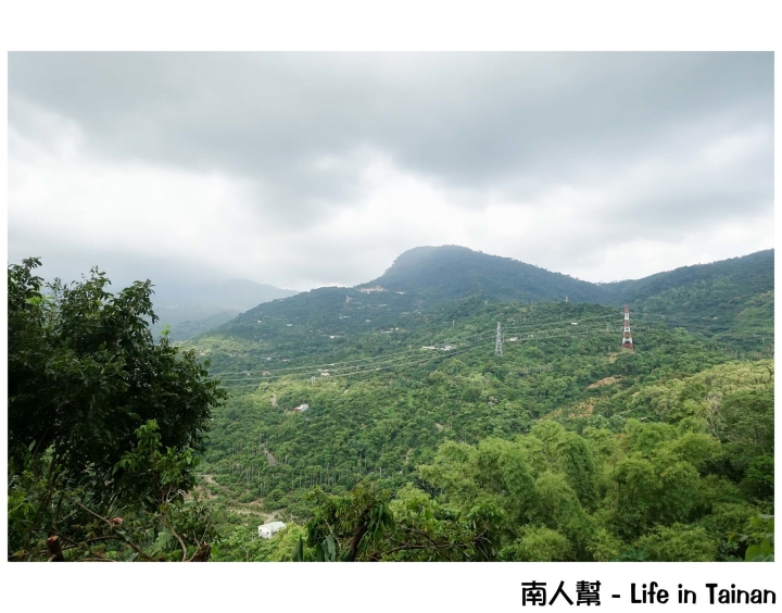 【台南東山區-景點】幸福小農場│無邊際戲水池~~仙湖休閒農場(住宿.美食.山景.咖啡)