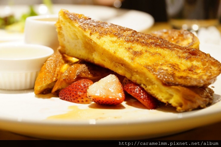 【台北大安】紐約早餐女王Sarabeth's 台灣1號店 強勢襲捲台灣！不用到日本也能品嚐到煙燻鮭魚班尼迪克蛋～忠孝敦化捷運/忠孝復興捷運/東區/SOGO敦化館