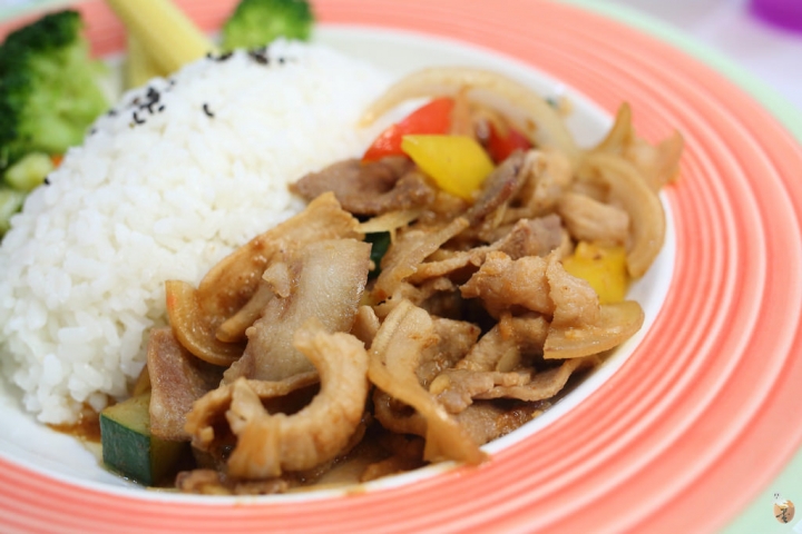 [新北]新店兒童玩具超多的蜜雪兒親子咖啡屋,還有決明子沙坑可以玩  by蛋拔