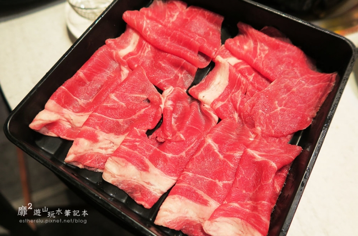 台北~可利亞石頭火鍋吃到飽