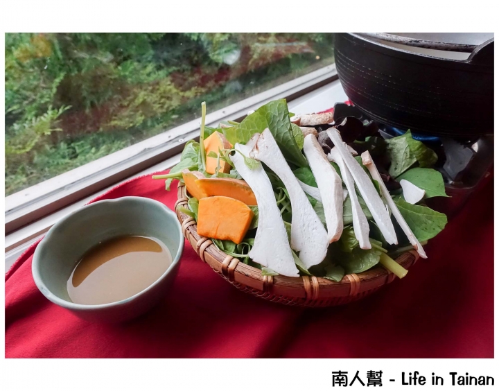 【台南東山區-景點】幸福小農場│無邊際戲水池~~仙湖休閒農場(住宿.美食.山景.咖啡)