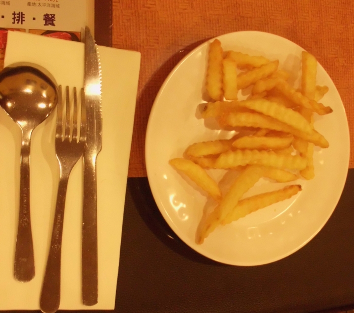 【裝潢美氣氛佳】美牛風暴之前....屏東貴族世家食記