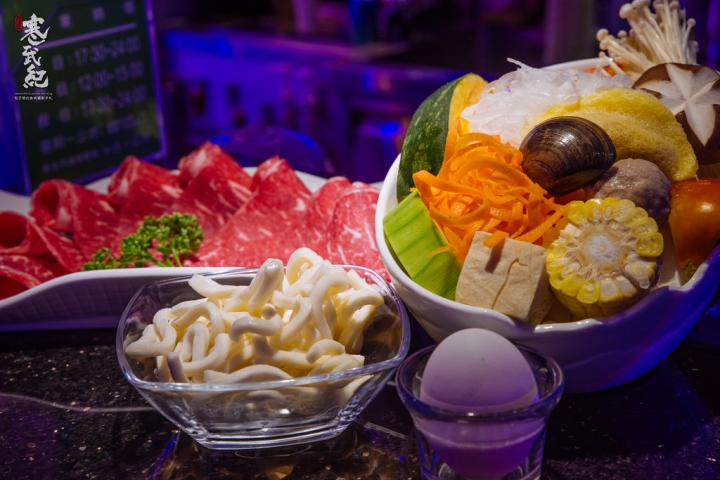 Shabu Lounge 浪奇時尚鍋物‧捷運忠孝復興站｜時尚精品涮涮鍋‧龍蝦雙人套餐兩千有找！