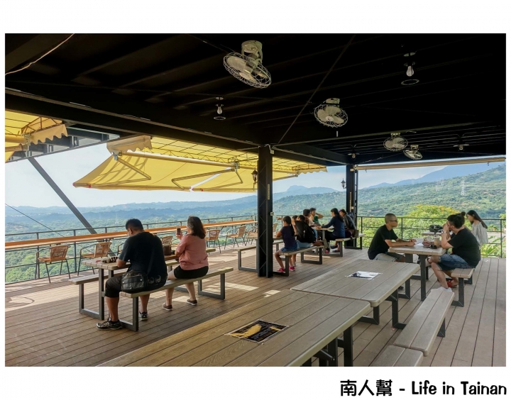 【台南東山區-美食】東山無敵山景│全透明玻璃天空步道~~174翼騎士咖啡驛站
