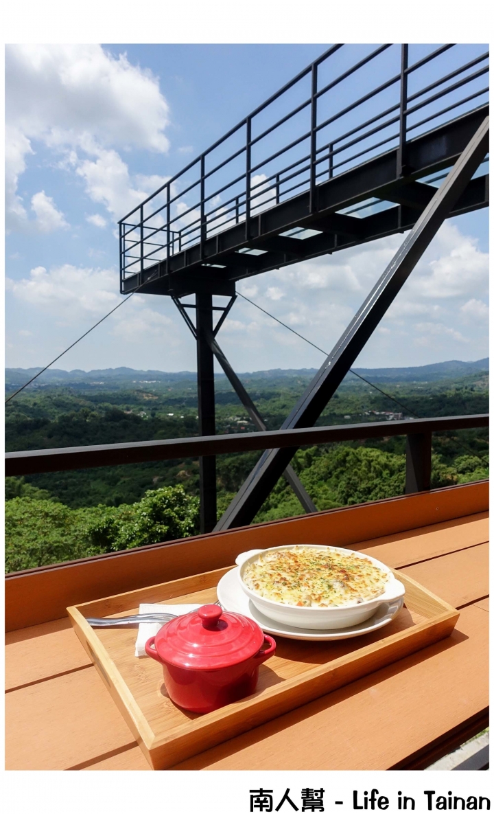 【台南東山區-美食】東山無敵山景│全透明玻璃天空步道~~174翼騎士咖啡驛站