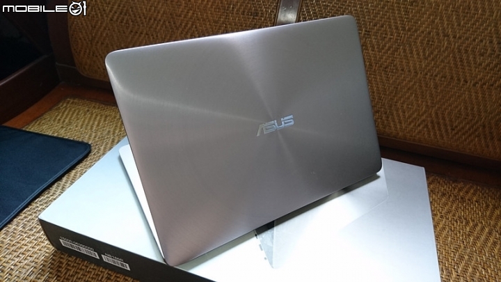 [首發] ASUS ZenBook UX330UA金屬灰開箱 方便攜帶的輕薄筆電