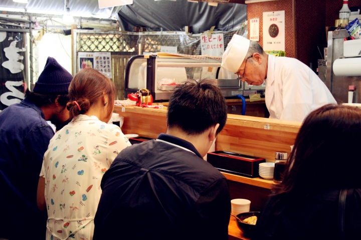 築地市場最不可錯過的海鮮蓋飯MARUKITA