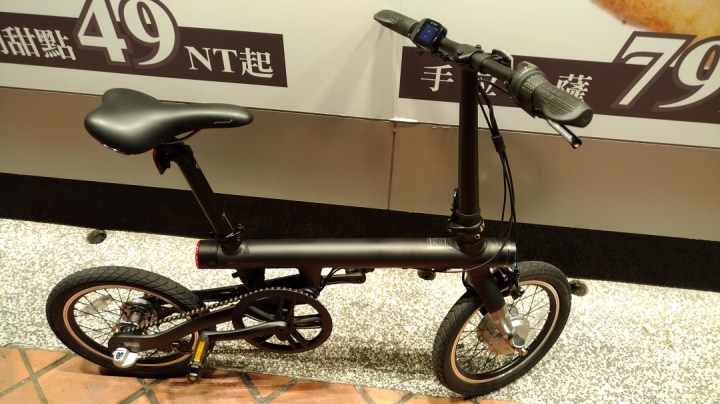 米家騎記電助力折疊自行車一板橋出沒