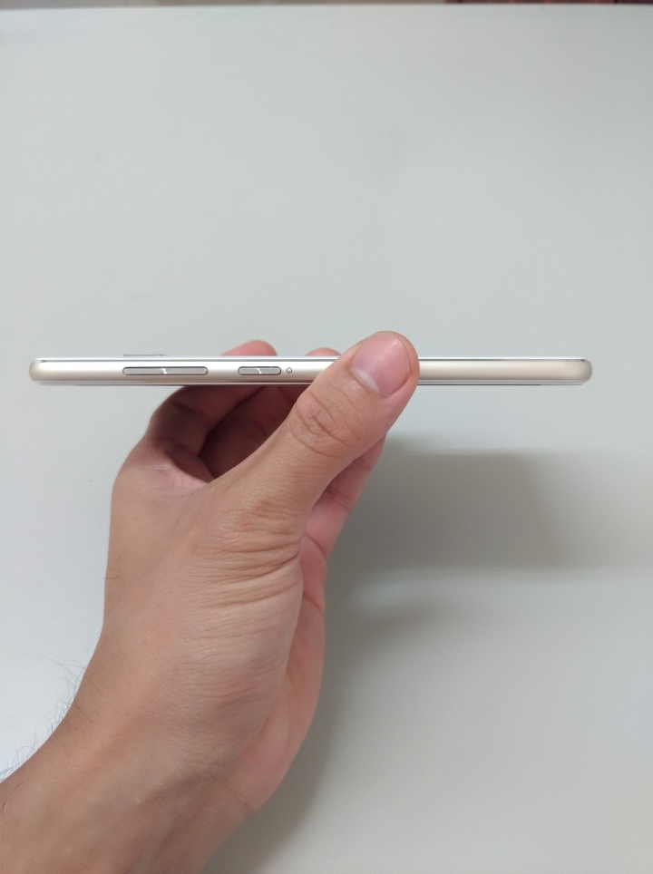 Zenfone 3 白色/ Zenfone 3 Ultra 白色開箱 補上 NEXUS 6P拍照PK